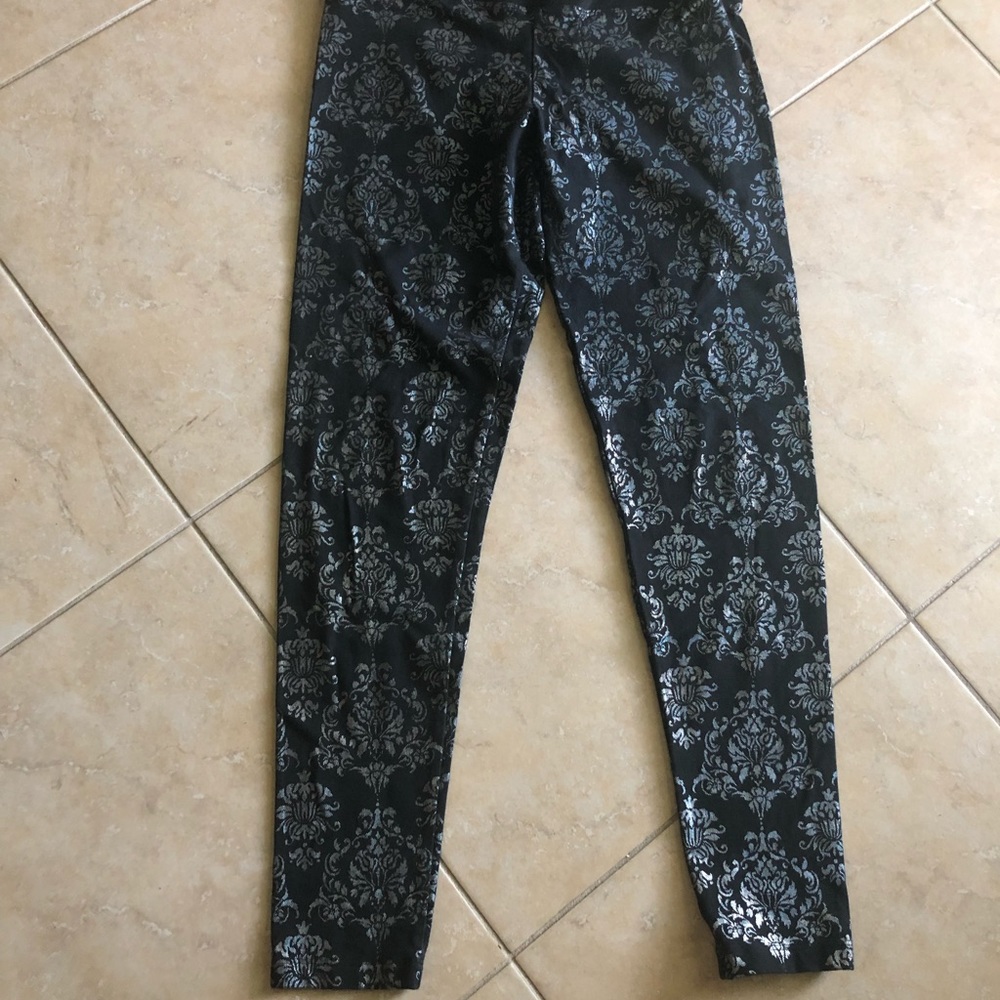 Victoria Secrets legging - Picture 2 of 4